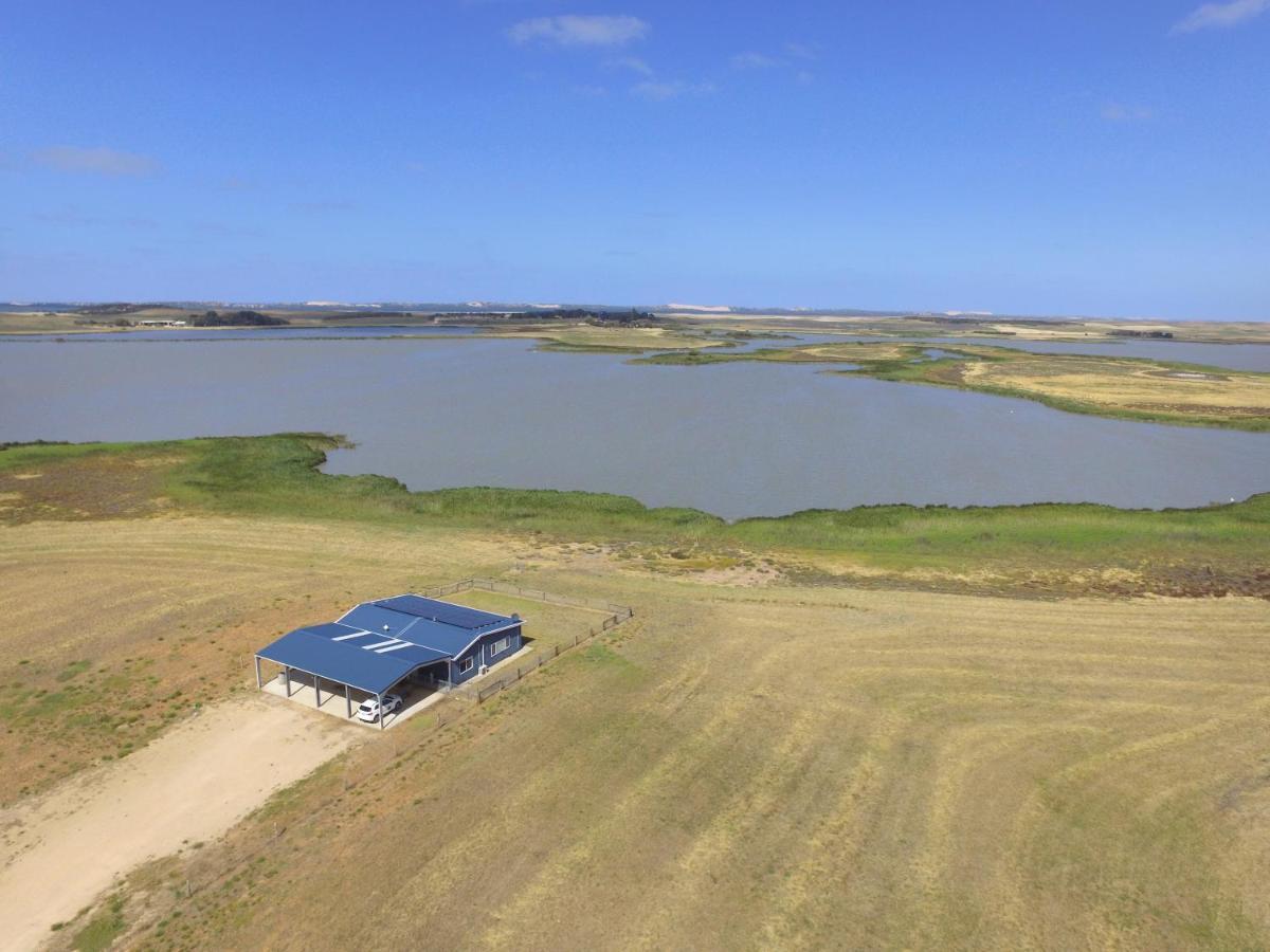 Coorong Island Retreat - Farm Stay At Pet Friendly Property Meningie ภายนอก รูปภาพ