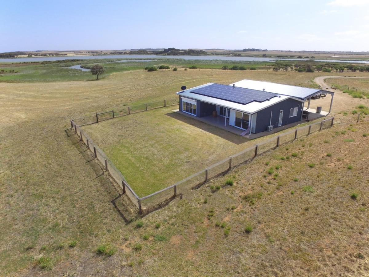 Coorong Island Retreat - Farm Stay At Pet Friendly Property Meningie ภายนอก รูปภาพ