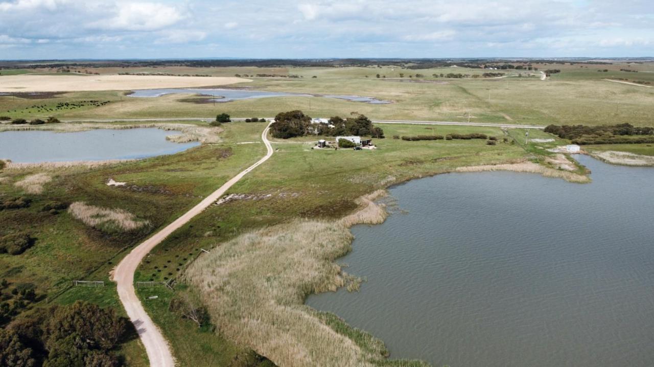 Coorong Island Retreat - Farm Stay At Pet Friendly Property Meningie ภายนอก รูปภาพ