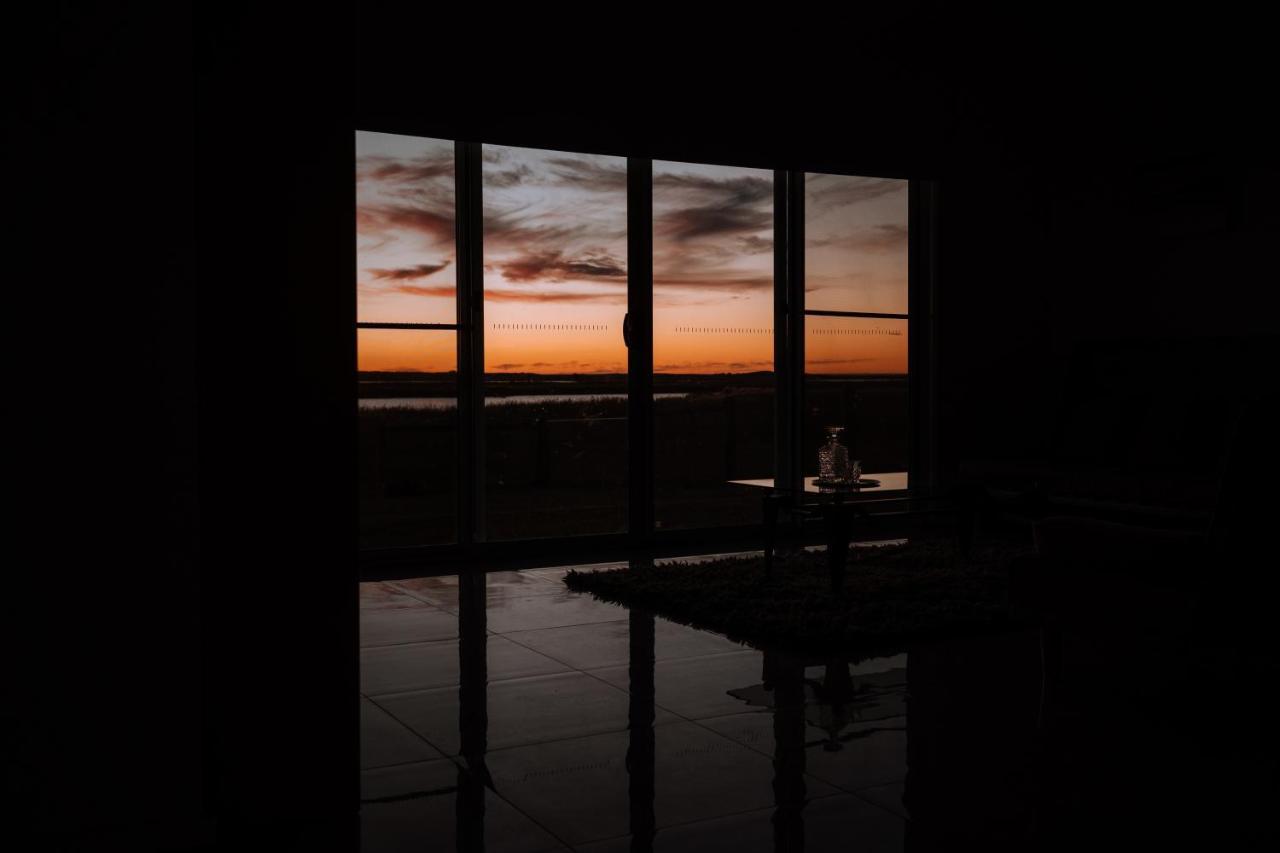 Coorong Island Retreat - Farm Stay At Pet Friendly Property Meningie ภายนอก รูปภาพ
